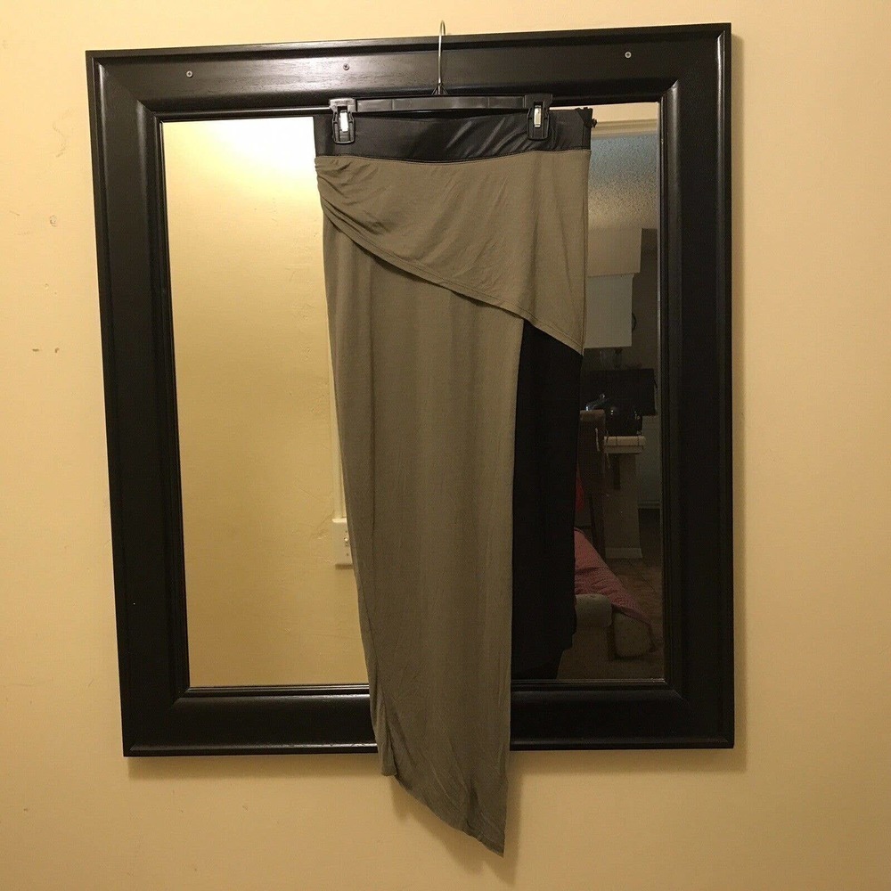 Venus Sexy BiLevel Midi Pencil Skirt SzS Two Tone Green/Black Elastic Waist Used